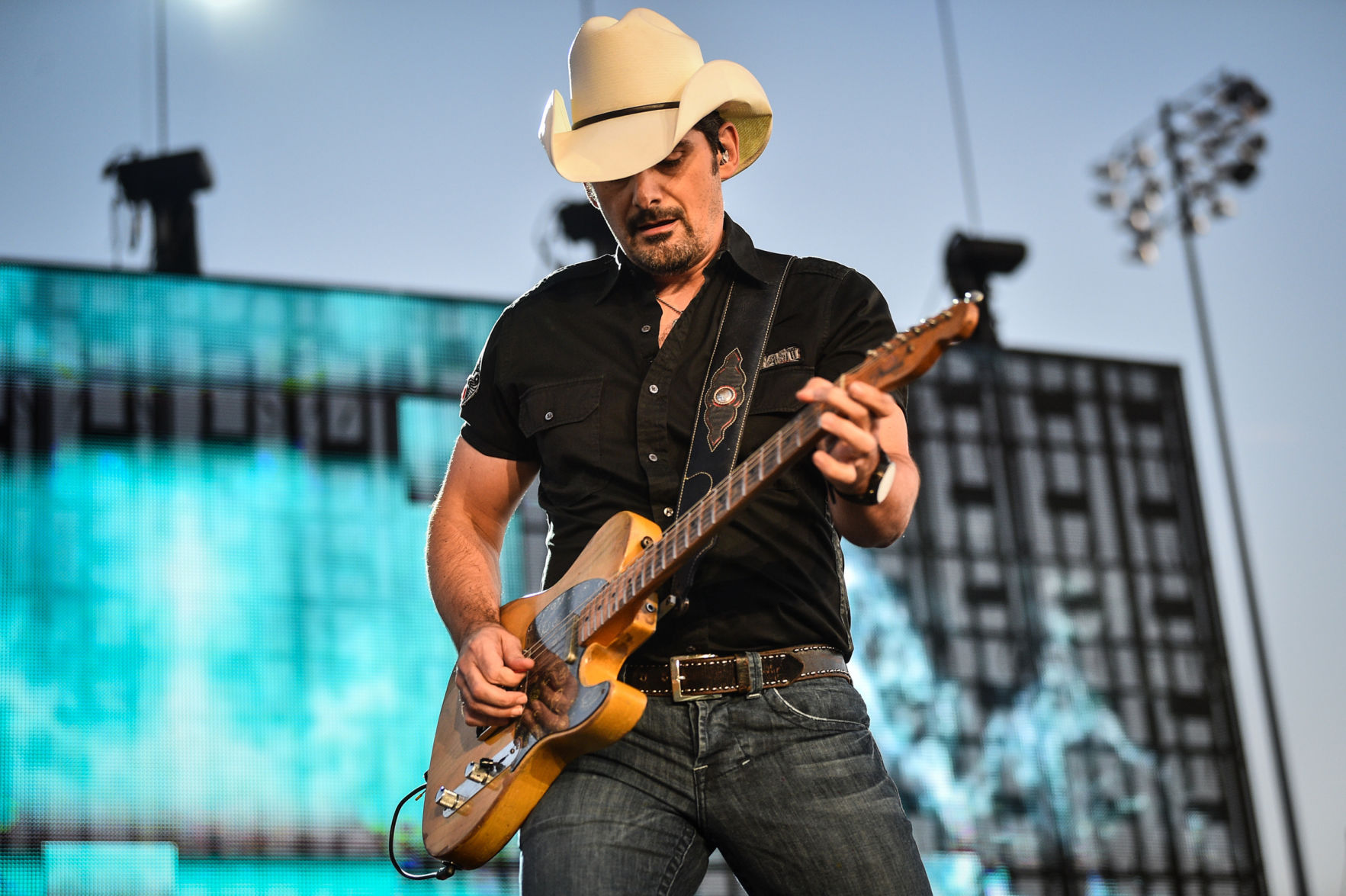 080519-mda-nws-bradpaisley-052a.jpg